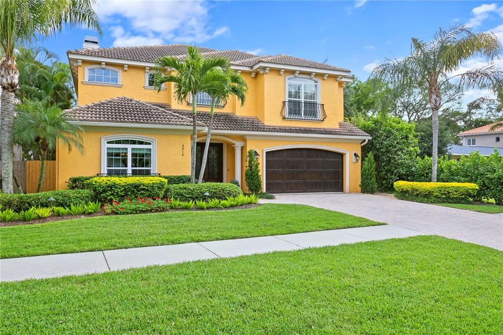 For Sale: $2,399,000 (4 beds, 4 baths, 3989 Square Feet)