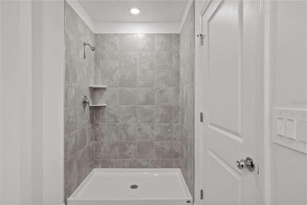 出租: $2,700 (4 贝兹, 2 浴室, 1936 平方英尺)