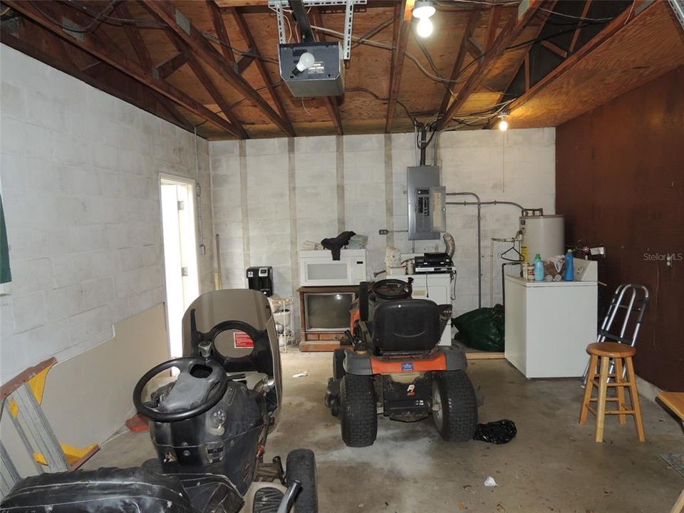 Garage/Laundry Area