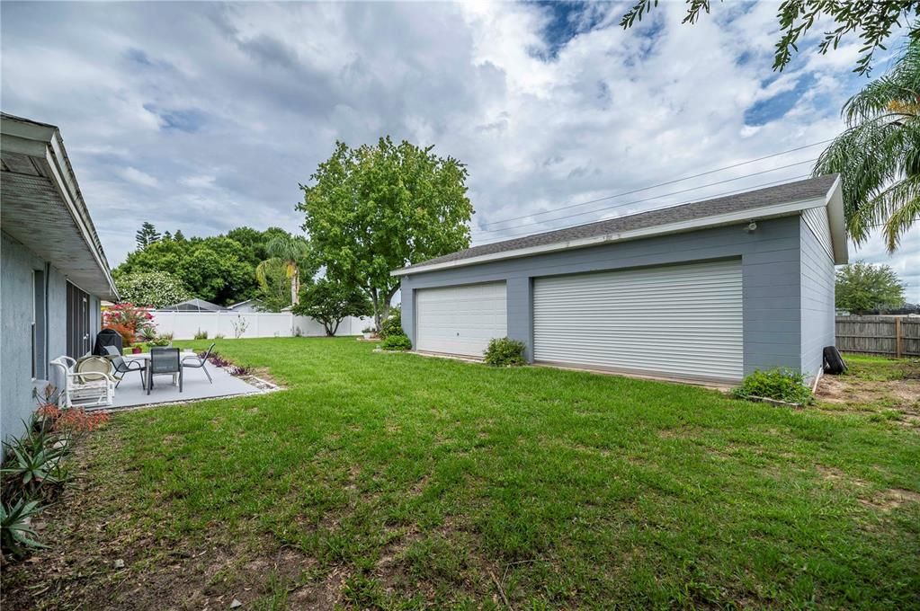 Detached 30'x40' garage with two double doors