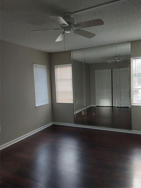 For Sale: $179,000 (2 beds, 2 baths, 1070 Square Feet)