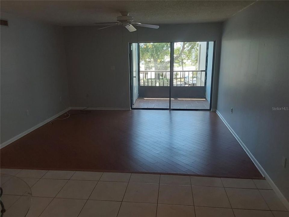 For Sale: $179,000 (2 beds, 2 baths, 1070 Square Feet)