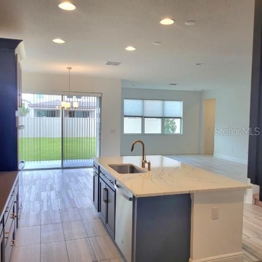 For Rent: $3,295 (5 beds, 3 baths, 3559 Square Feet)