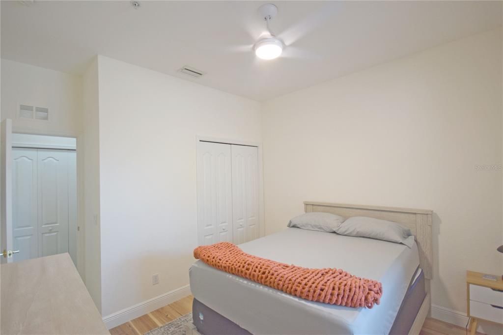 For Sale: $294,000 (2 beds, 2 baths, 1104 Square Feet)