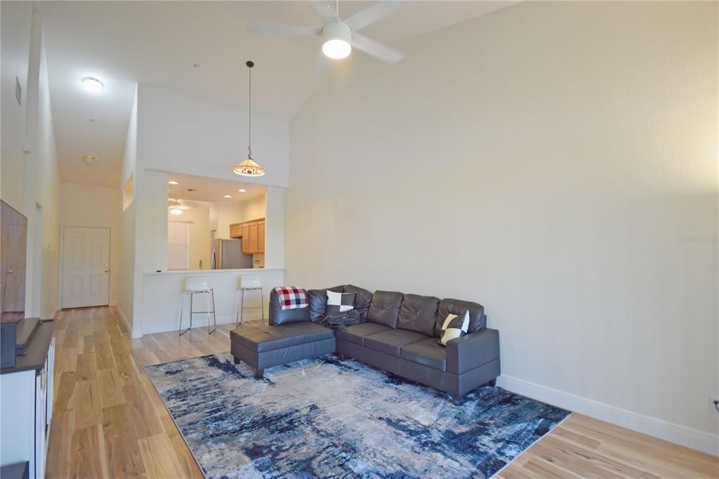 For Sale: $294,000 (2 beds, 2 baths, 1104 Square Feet)