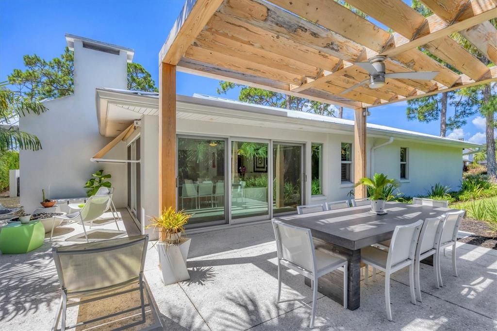 Active With Contract: $795,000 (3 beds, 2 baths, 2602 Square Feet)