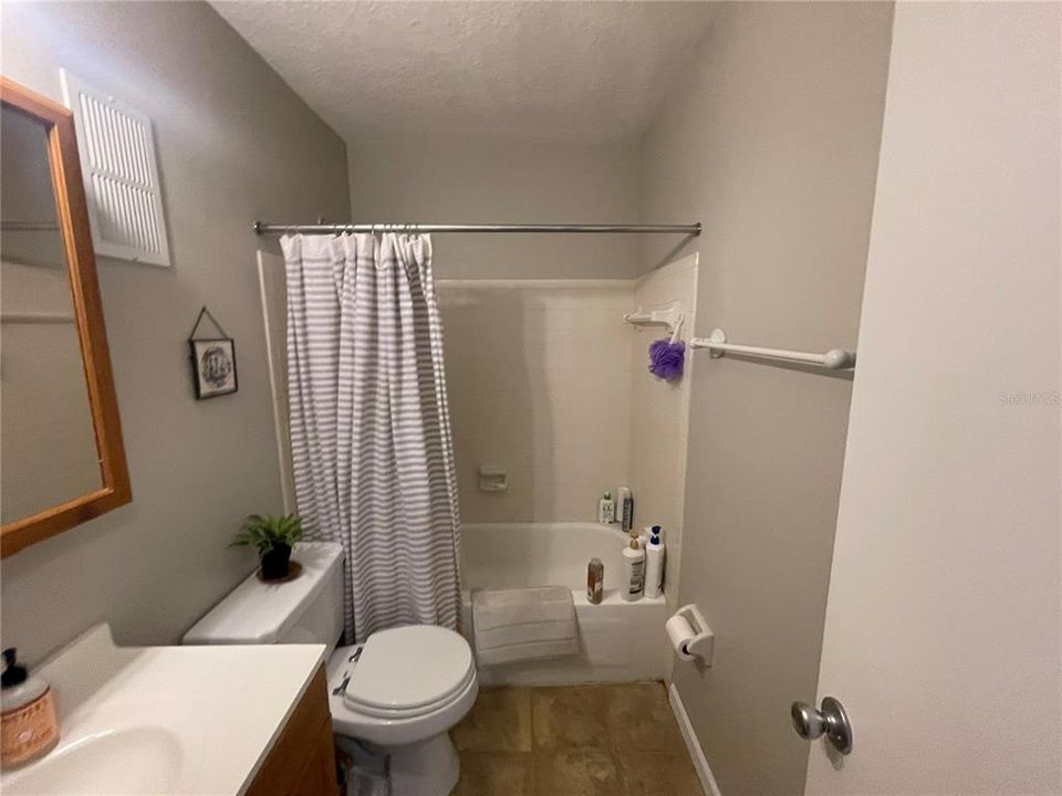 出租: $2,300 (2 贝兹, 2 浴室, 1056 平方英尺)