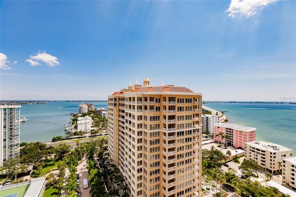 For Sale: $4,300,000 (4 beds, 3 baths, 4971 Square Feet)