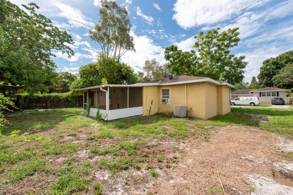 For Sale: $430,000 (3 beds, 2 baths, 1221 Square Feet)