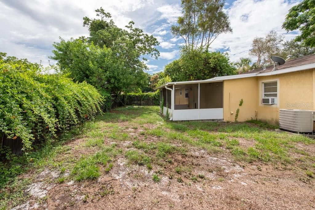 For Sale: $430,000 (3 beds, 2 baths, 1221 Square Feet)