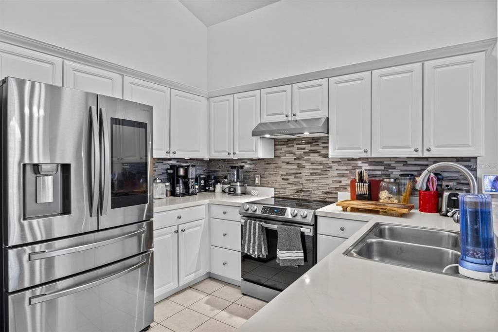 For Sale: $384,995 (3 beds, 2 baths, 1708 Square Feet)