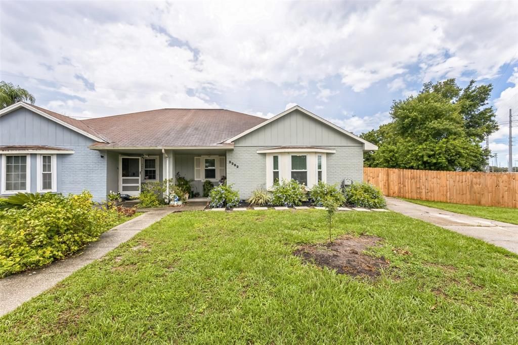 For Sale: $368,900 (3 beds, 2 baths, 1055 Square Feet)