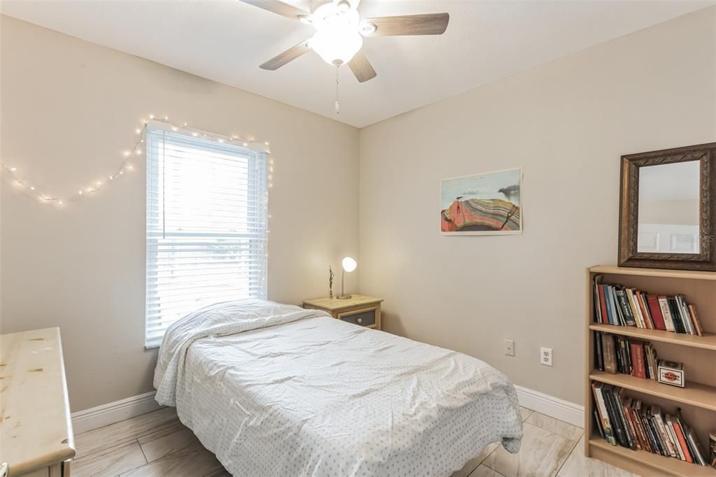 For Sale: $368,900 (3 beds, 2 baths, 1055 Square Feet)