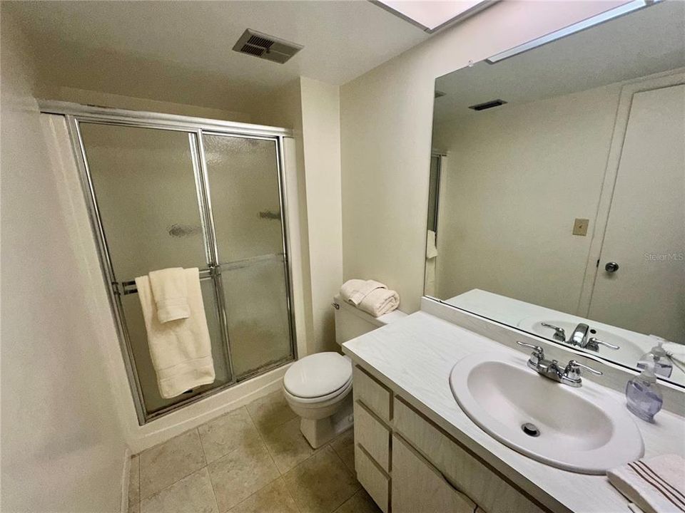 For Sale: $247,500 (2 beds, 2 baths, 1025 Square Feet)