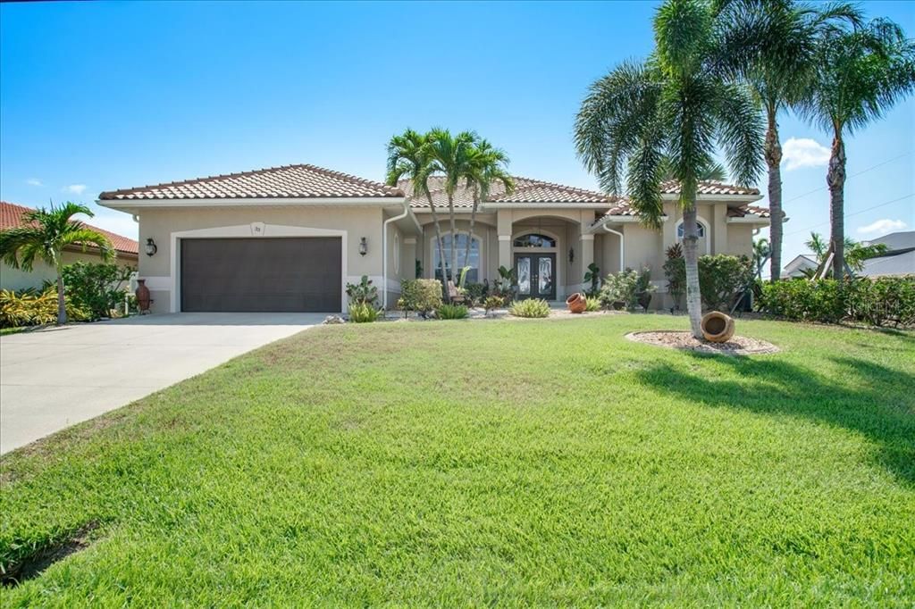 For Sale: $1,200,000 (3 beds, 3 baths, 2582 Square Feet)