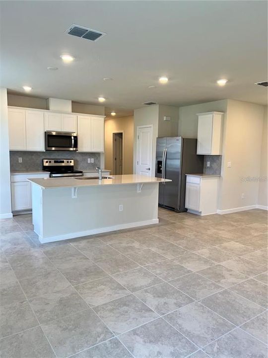 For Rent: $2,550 (4 beds, 2 baths, 1580 Square Feet)