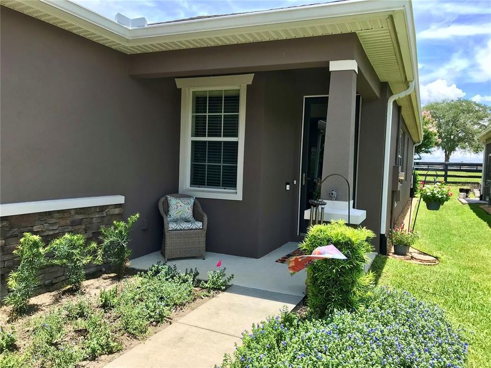 Oversized front porch