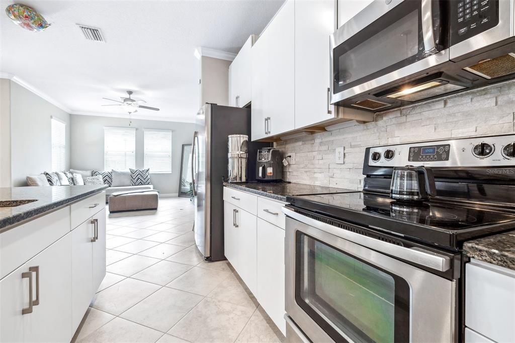For Sale: $419,900 (3 beds, 2 baths, 1852 Square Feet)