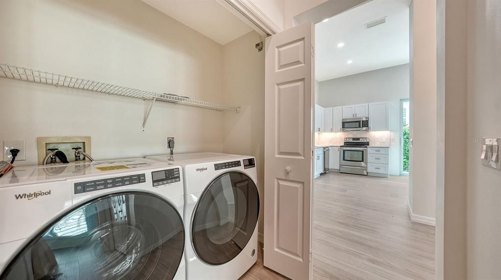 Recently Sold: $650,000 (2 beds, 2 baths, 1609 Square Feet)