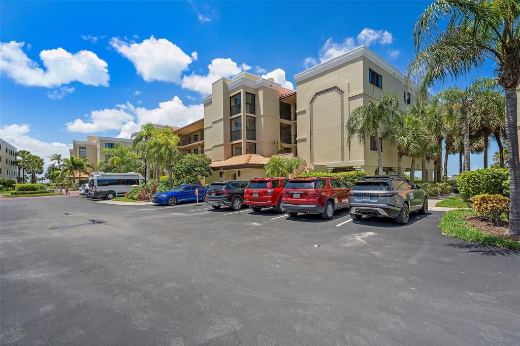 For Sale: $1,250,000 (2 beds, 2 baths, 1140 Square Feet)