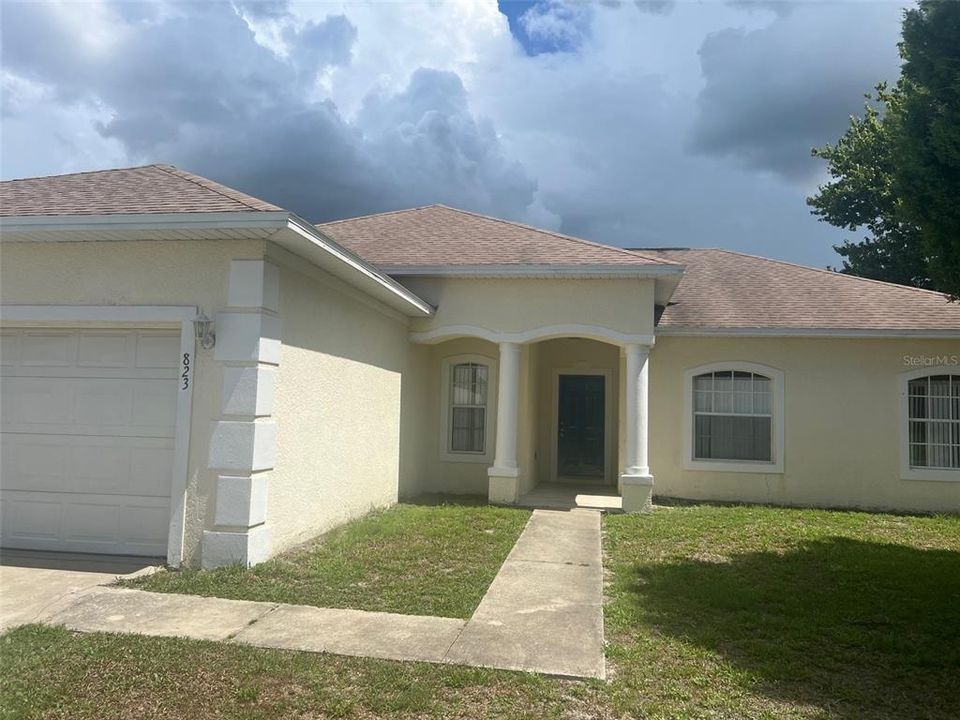 For Rent: $1,800 (3 beds, 2 baths, 1761 Square Feet)