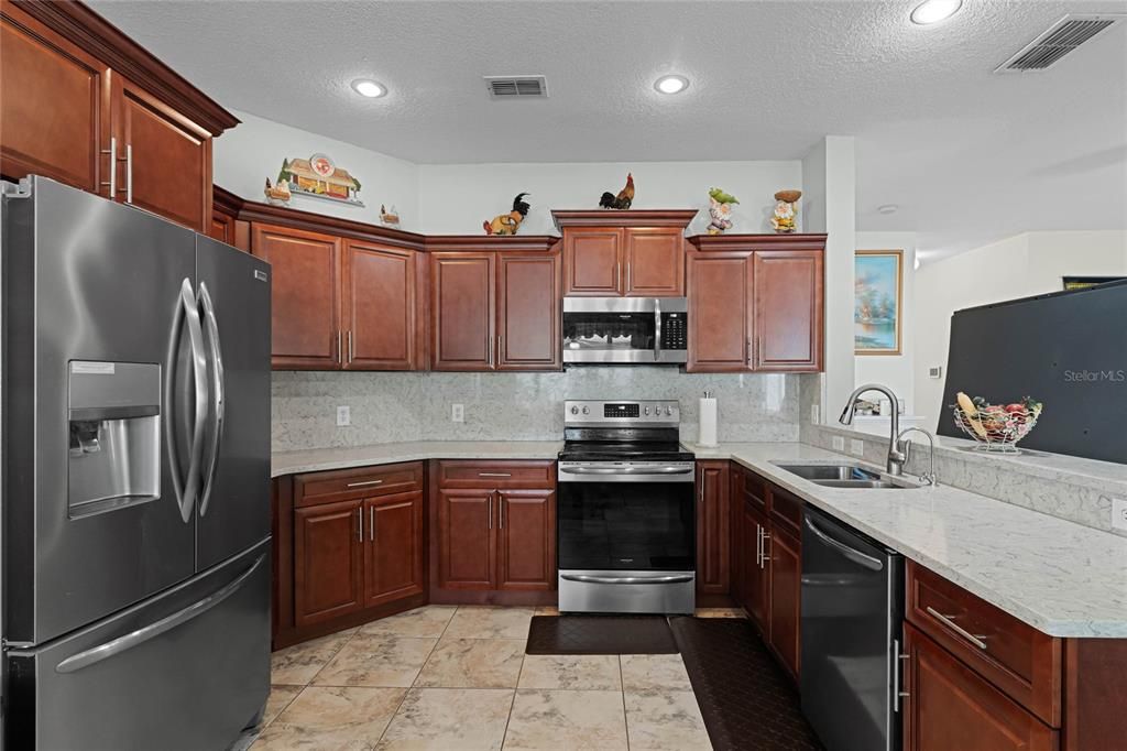 For Sale: $549,000 (4 beds, 2 baths, 3062 Square Feet)