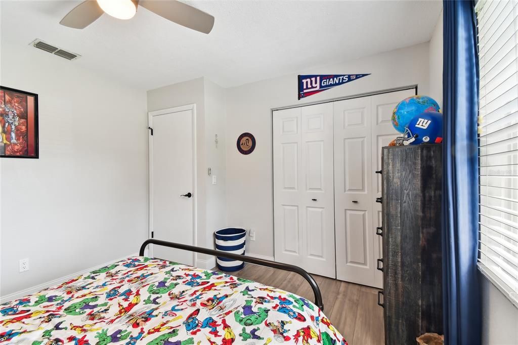 For Sale: $500,000 (3 beds, 2 baths, 1384 Square Feet)