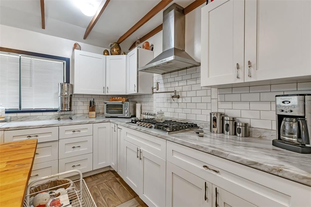 For Sale: $399,000 (3 beds, 2 baths, 1528 Square Feet)