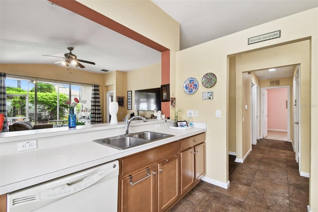 For Sale: $319,900 (3 beds, 2 baths, 1814 Square Feet)