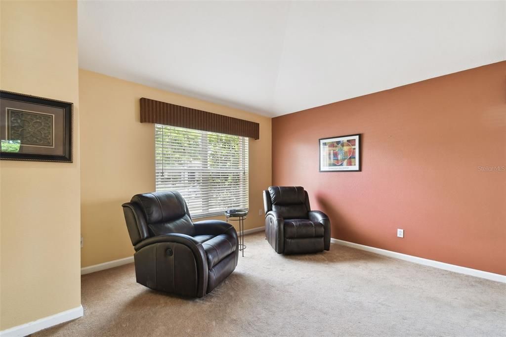 For Sale: $319,900 (3 beds, 2 baths, 1814 Square Feet)