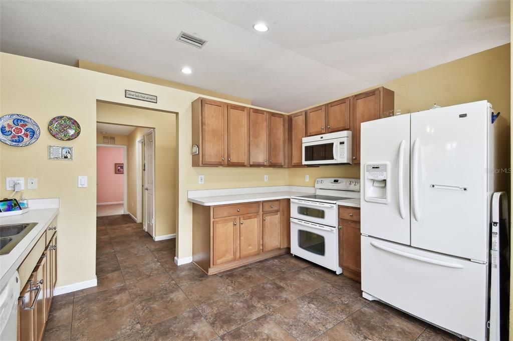 For Sale: $319,900 (3 beds, 2 baths, 1814 Square Feet)