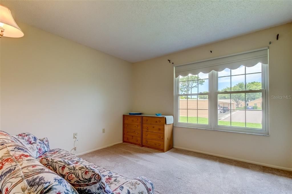 Large guest Bedroom