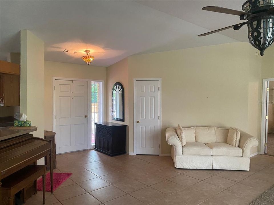 Great Room/ foyer