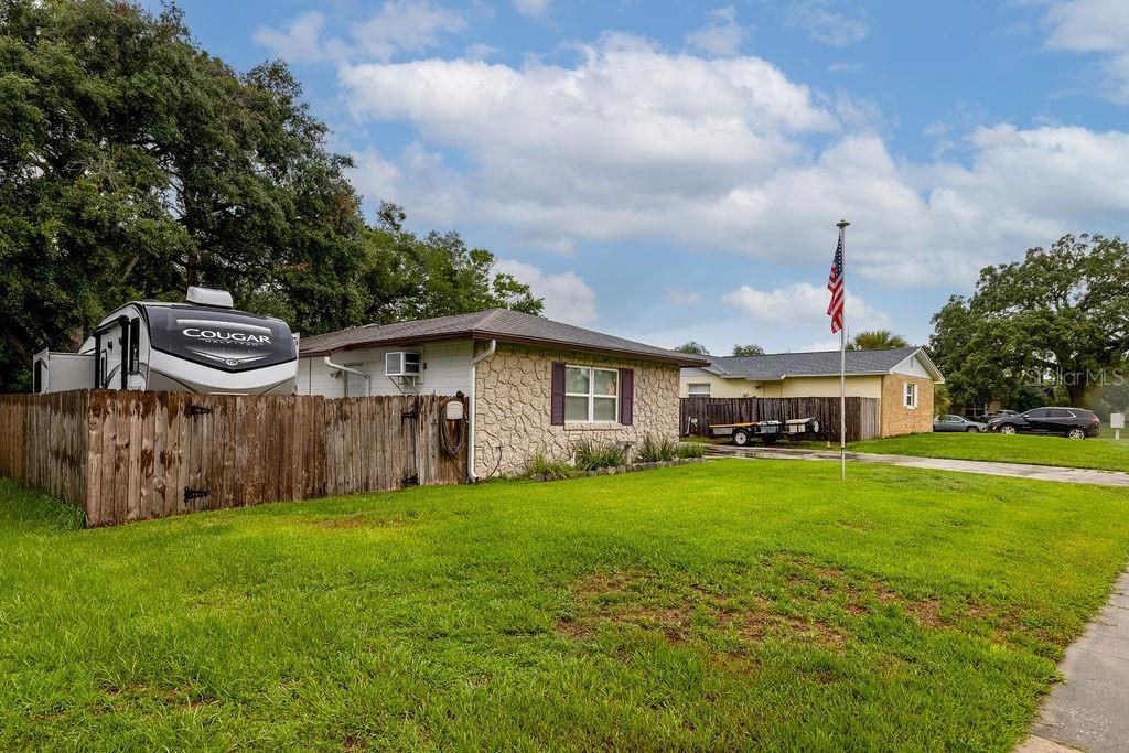 For Sale: $389,000 (3 beds, 2 baths, 1336 Square Feet)