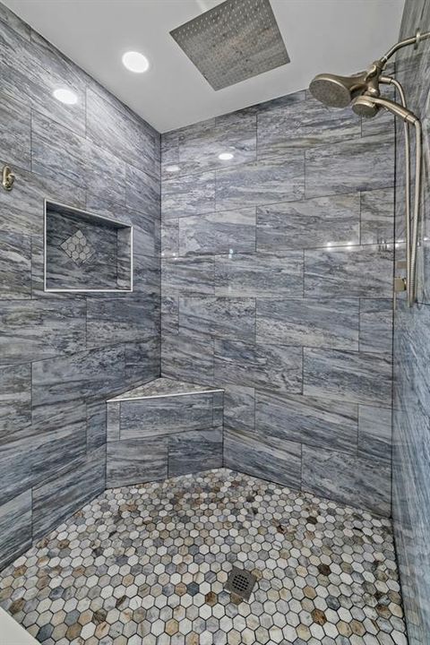待售: $670,000 (2 贝兹, 2 浴室, 1429 平方英尺)