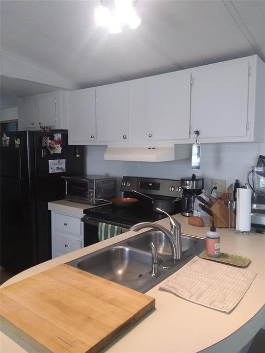 For Sale: $189,900 (1 beds, 1 baths, 622 Square Feet)