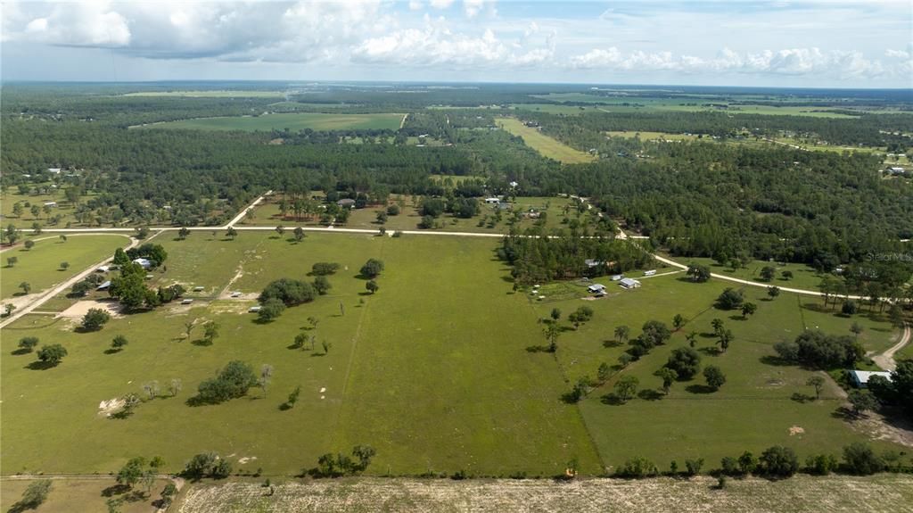 На продажу: $220,000 (11.74 acres)