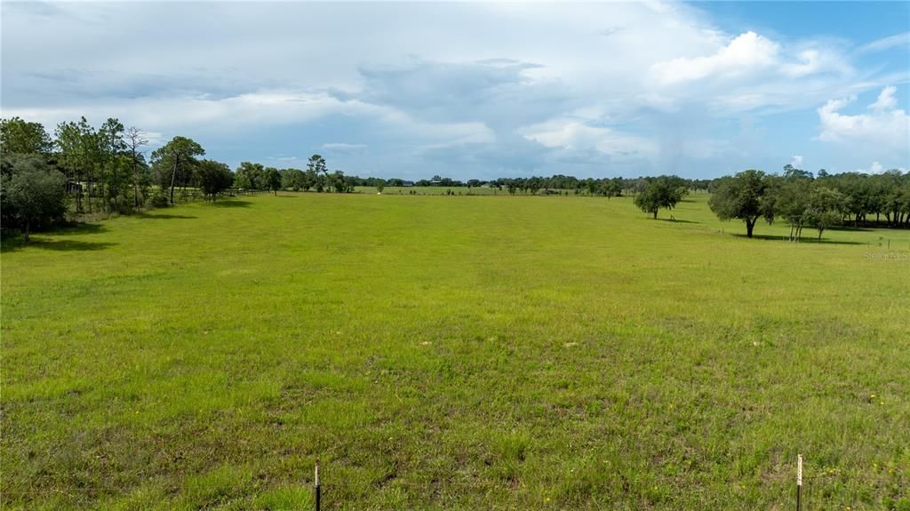 На продажу: $220,000 (11.74 acres)