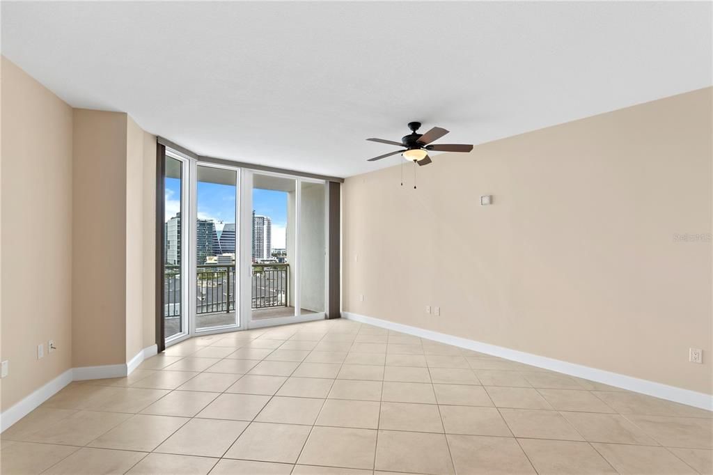 For Sale: $840,000 (1 beds, 2 baths, 1242 Square Feet)
