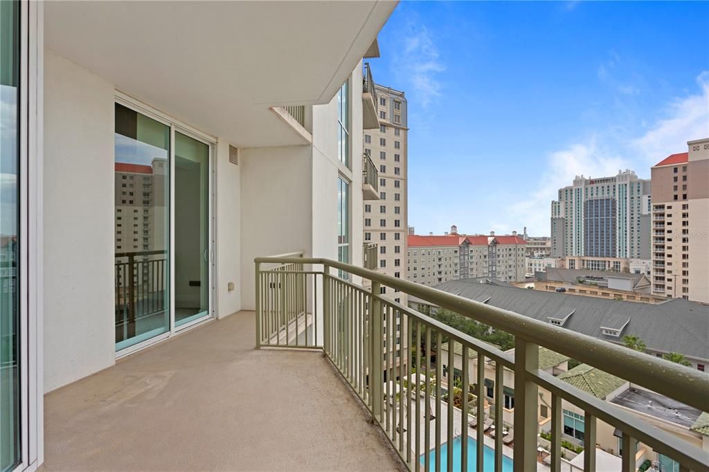 For Sale: $840,000 (1 beds, 2 baths, 1242 Square Feet)