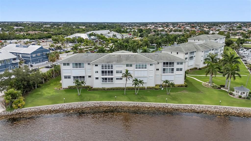 For Sale: $869,000 (3 beds, 2 baths, 2168 Square Feet)