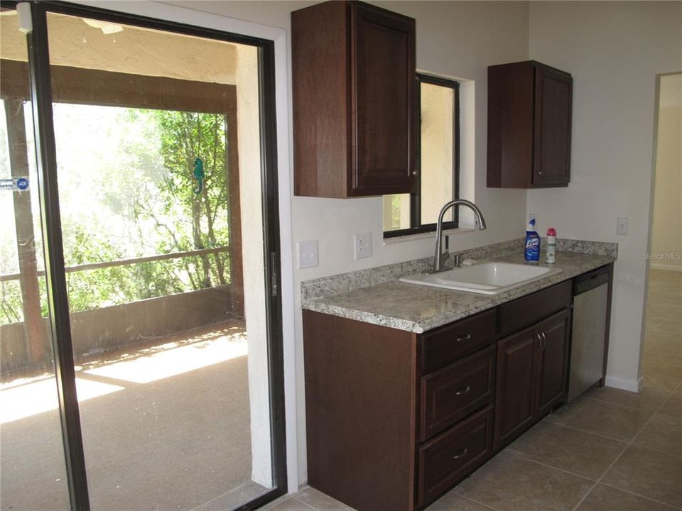 For Rent: $1,895 (3 beds, 2 baths, 1265 Square Feet)