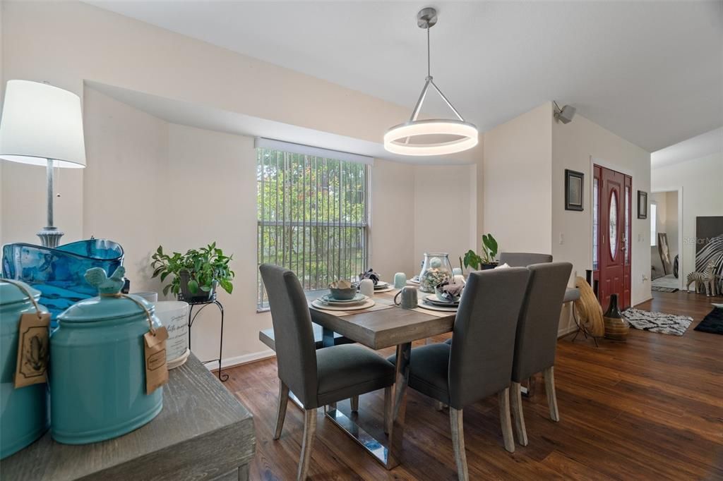 For Sale: $399,900 (3 beds, 2 baths, 1809 Square Feet)