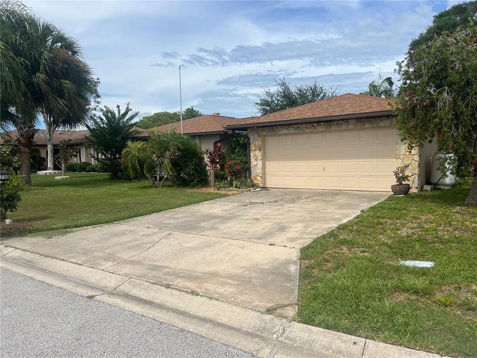 For Sale: $399,900 (3 beds, 2 baths, 1792 Square Feet)