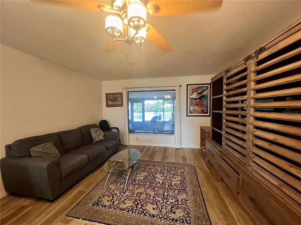 For Sale: $399,900 (3 beds, 2 baths, 1792 Square Feet)