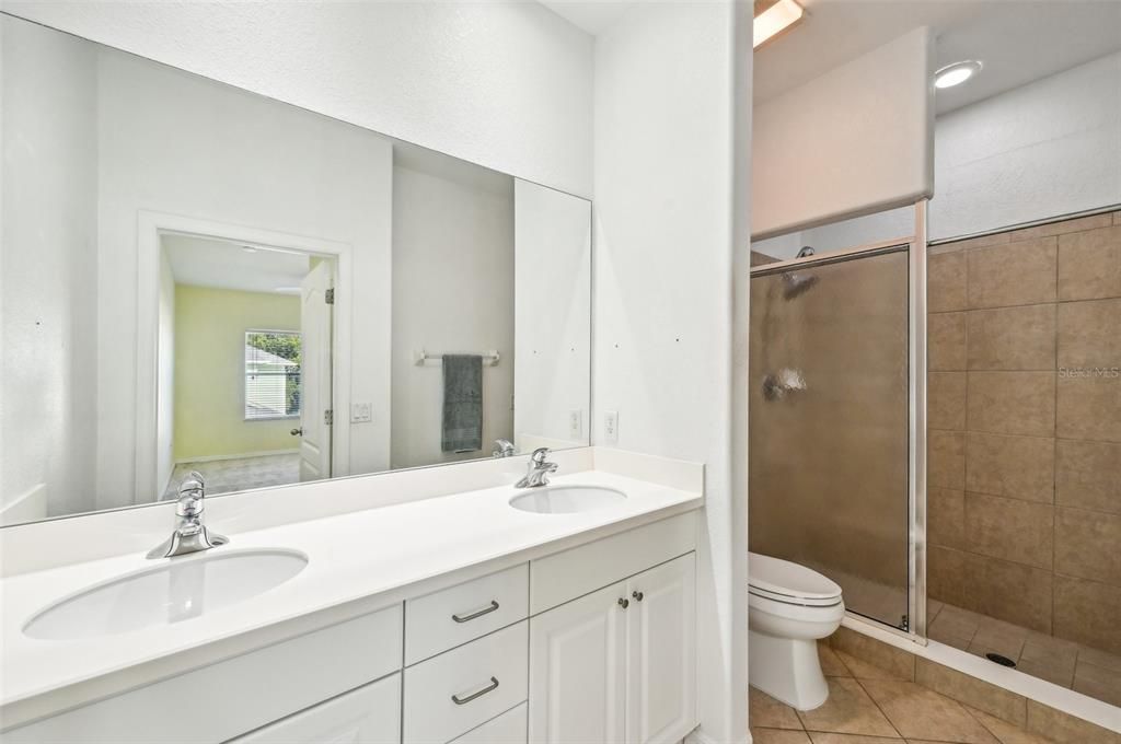 For Sale: $299,900 (2 beds, 2 baths, 1548 Square Feet)