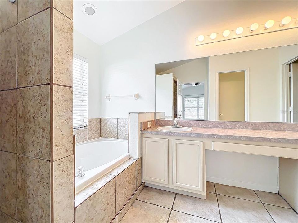 For Sale: $498,500 (4 beds, 2 baths, 1802 Square Feet)