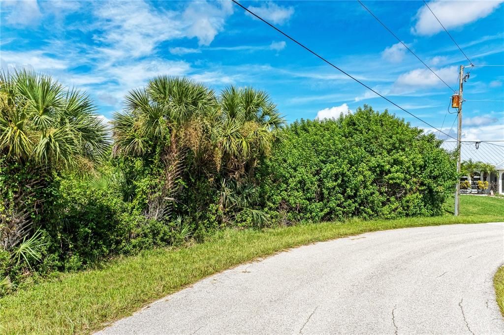 En Venta: $200,000 (0.43 acres)