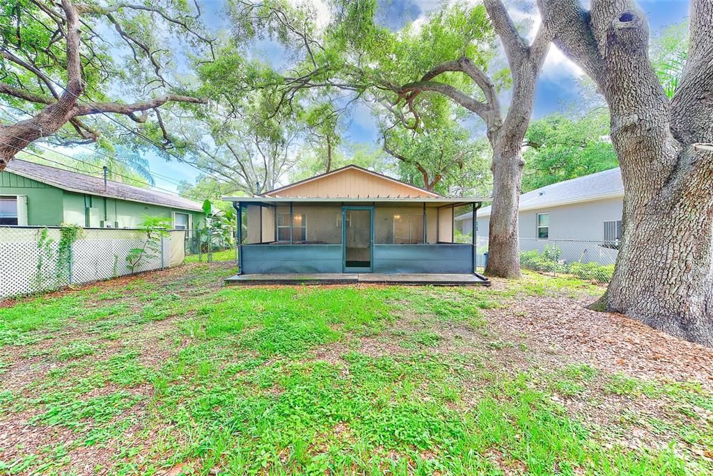 For Sale: $329,900 (3 beds, 2 baths, 1121 Square Feet)