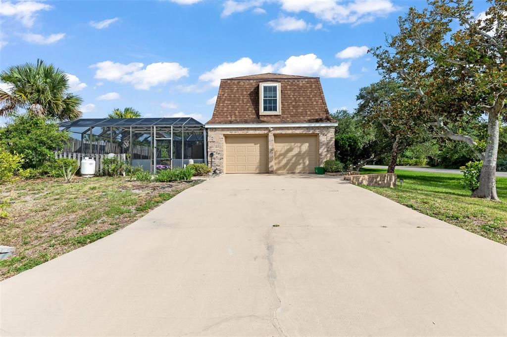 For Sale: $650,000 (4 beds, 2 baths, 3048 Square Feet)